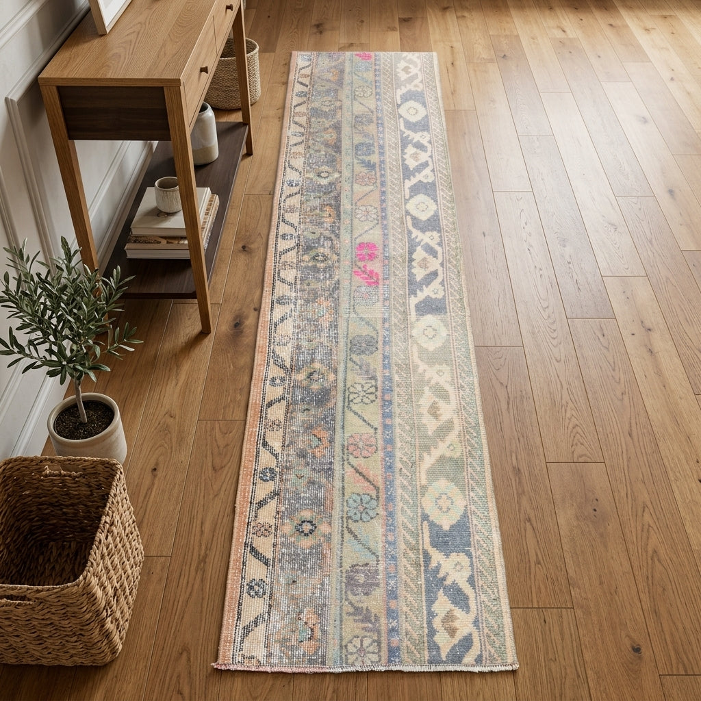 Ikat pattern on the Melissophyllis vintage patchwork runner rug – handmade in Anatolia, Turkey