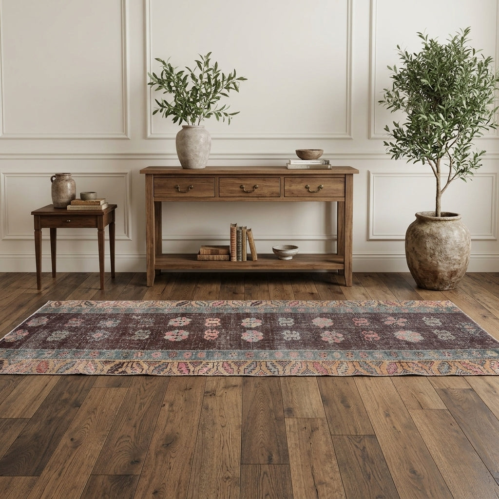 Patchwork pattern on the Leucomene vintage patchwork runner rug – handmade in Anatolia, Turkey
