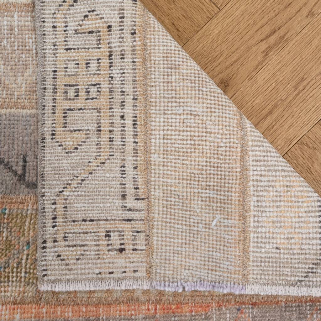 Tribal pattern on the Ianthemira vintage patchwork runner rug – handmade in Anatolia, Turkey