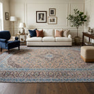 Oriental pattern on the Esencihan vintage area rug – handmade in Anatolia, Turkey
