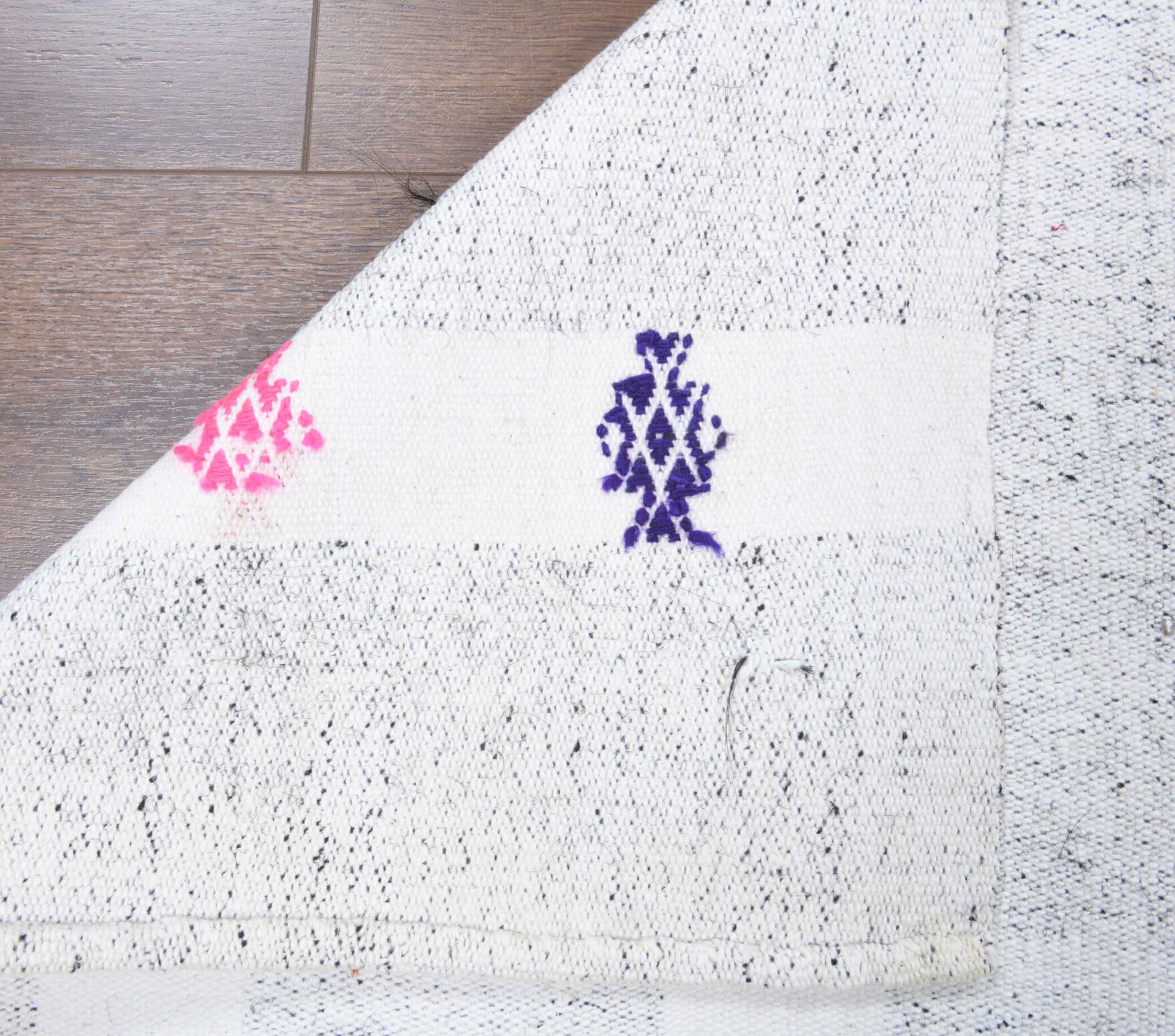 Authentic Anatolian vintage kilim runner rug (1960s) – one-of-a-kind at Fame Rugs