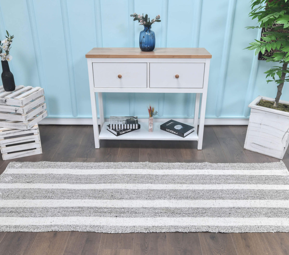 Trapezous – vintage striped runner for living room or hallway, 2'5" x 7'7" (74x230 cm)