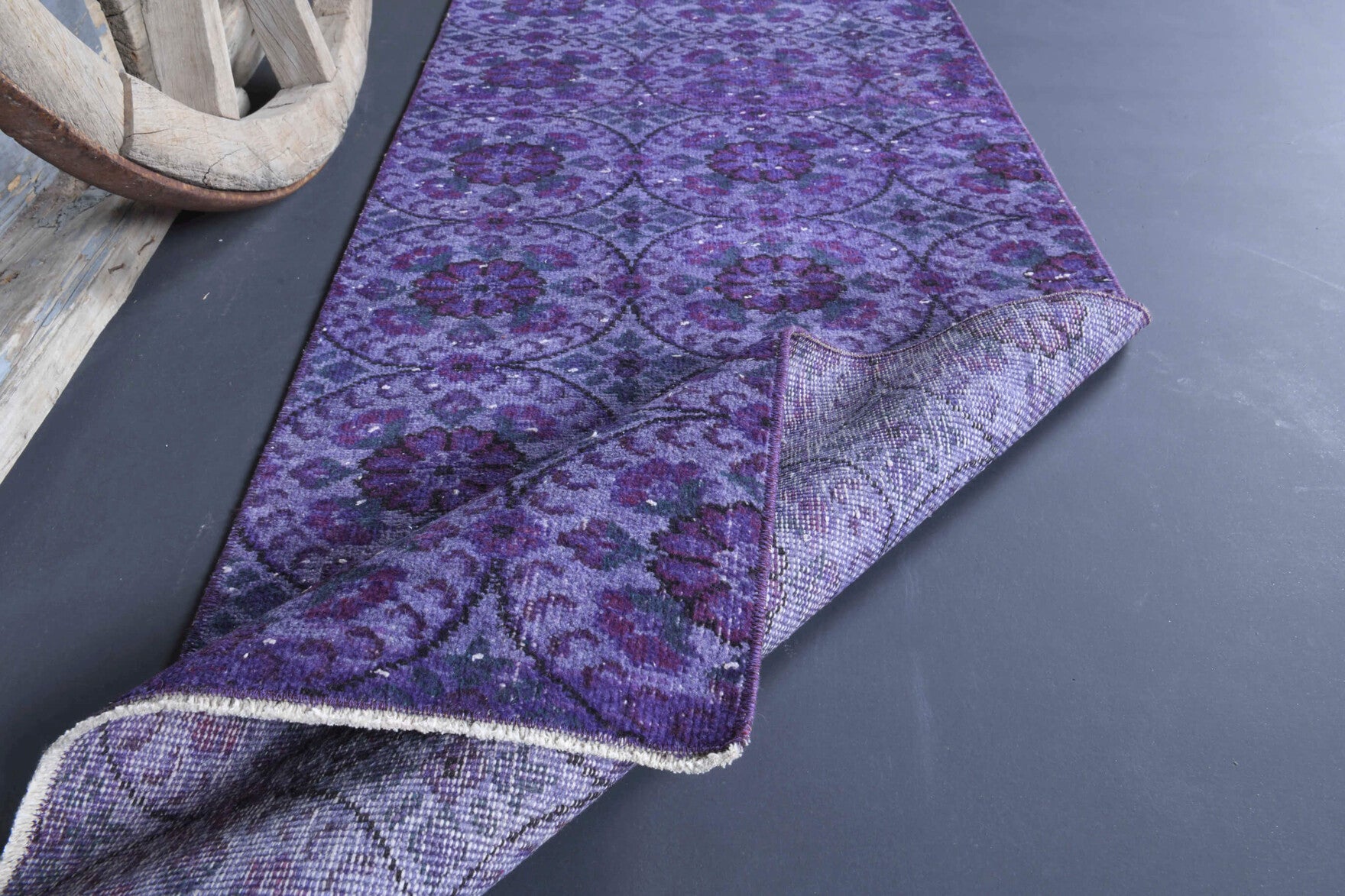Simavgul – vintage floral runner for living room or hallway, 2'4" x 8' (71x244 cm)