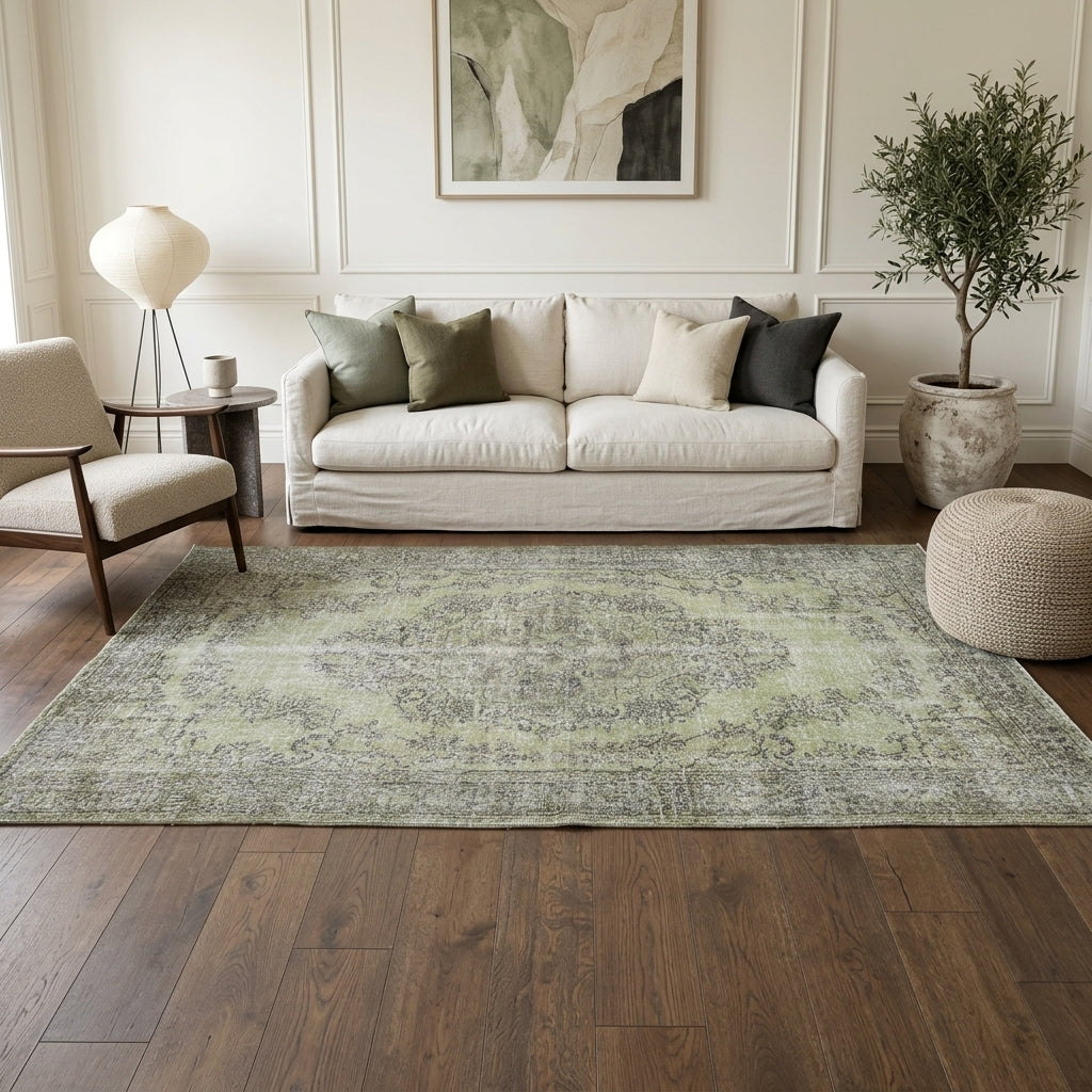 Oriental pattern on the Kavaknur vintage area rug – handmade in Anatolia, Turkey