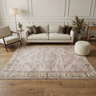 Floral pattern on the Zuhrekusa vintage area rug – handmade in Anatolia, Turkey