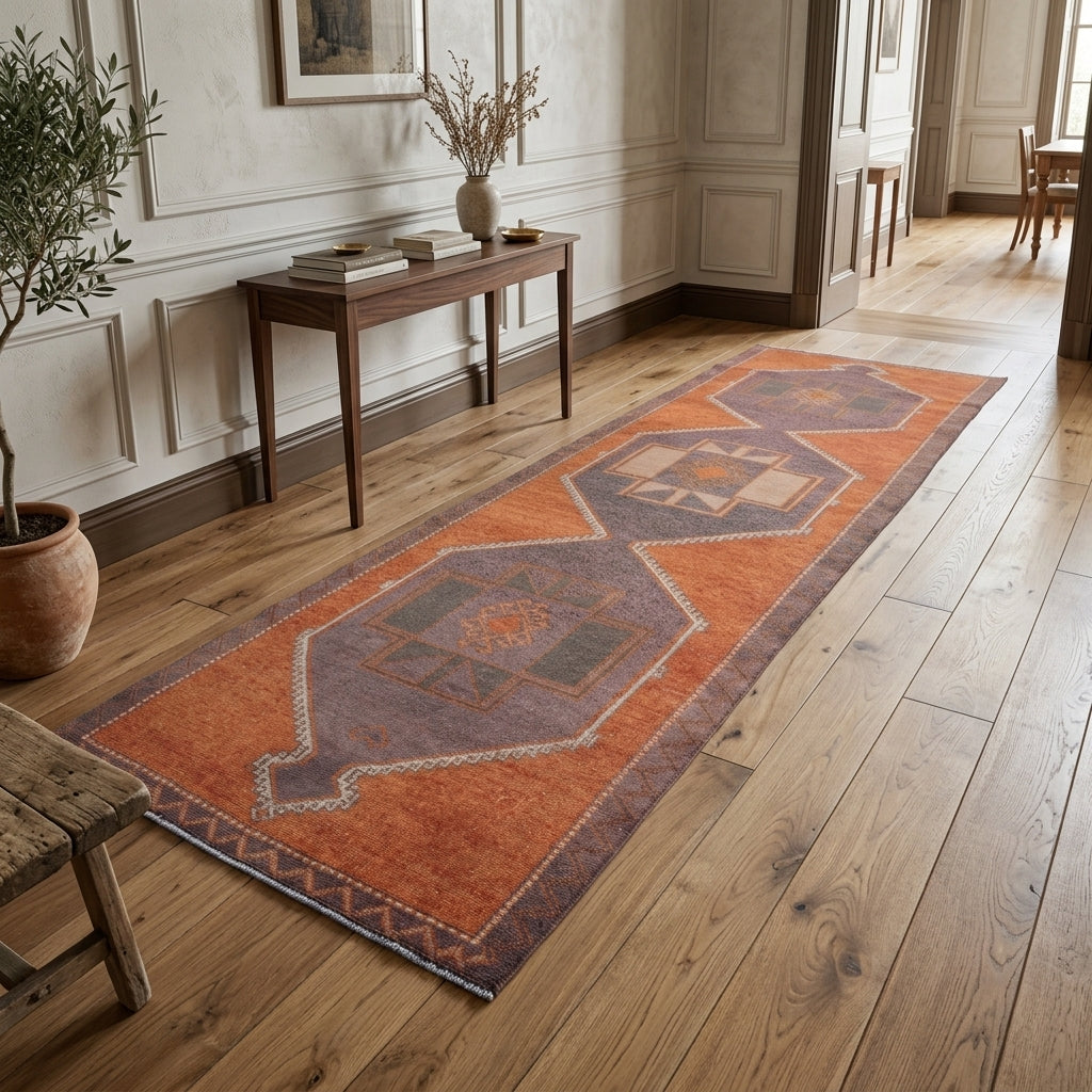 Geometric pattern on the Dynamene vintage runner rug – handmade in Anatolia, Turkey