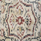 Oriental pattern on the Akikara vintage runner rug – handmade in Anatolia, Turkey