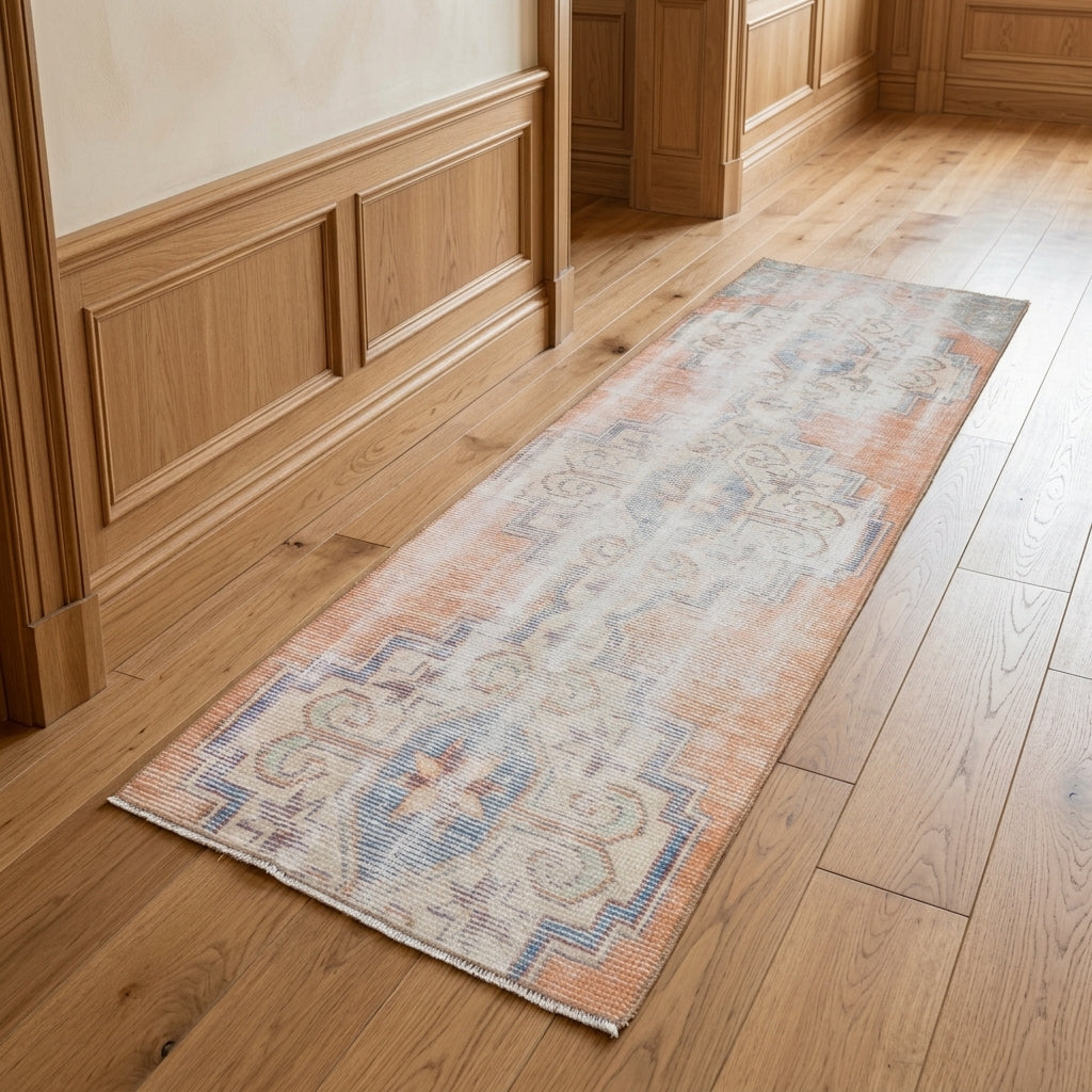 Oriental pattern on the Dilcihan distressed vintage runner rug – handmade in Anatolia, Turkey