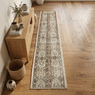 Oriental pattern on the Alevisik vintage patchwork runner rug – handmade in Anatolia, Turkey