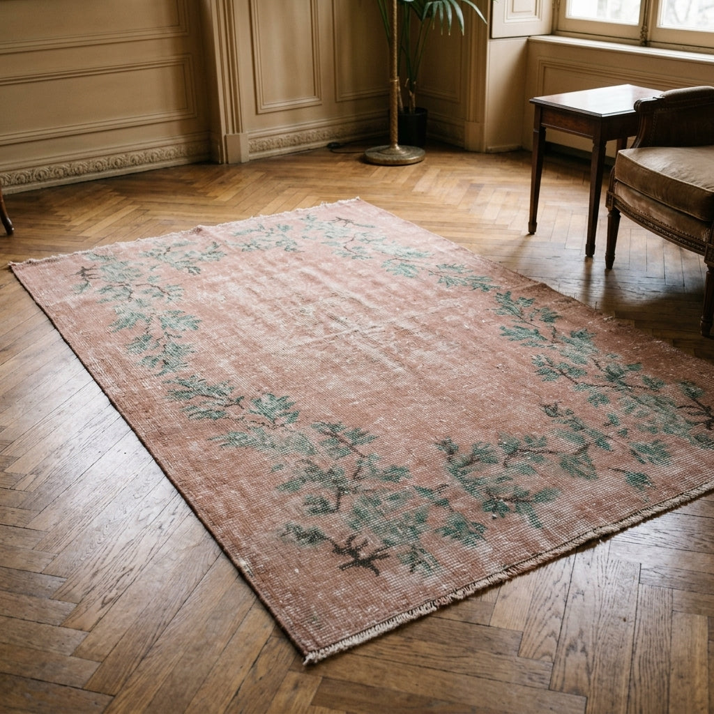 Abstract pattern on the Zeynepnur antique washed vintage area rug – handmade in Anatolia, Turkey