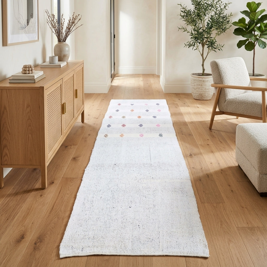 Pattern on the Turkansah vintage kilim runner rug – handwoven flatweave in Anatolia, Turkey