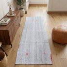 Solid pattern on the Tubapezir vintage kilim runner rug – handwoven flatweave in Anatolia, Turkey