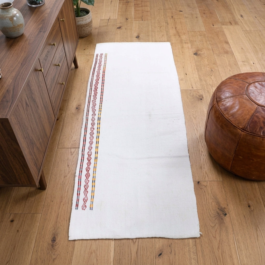 Solid pattern on the Pelagoboule vintage kilim rug – handwoven flatweave in Anatolia, Turkey
