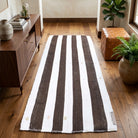 Striped pattern on the Sumut vintage kilim runner rug – handwoven flatweave in Anatolia, Turkey