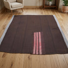 Solid pattern on the Shahrbanu vintage kilim rug – handwoven flatweave in Anatolia, Turkey