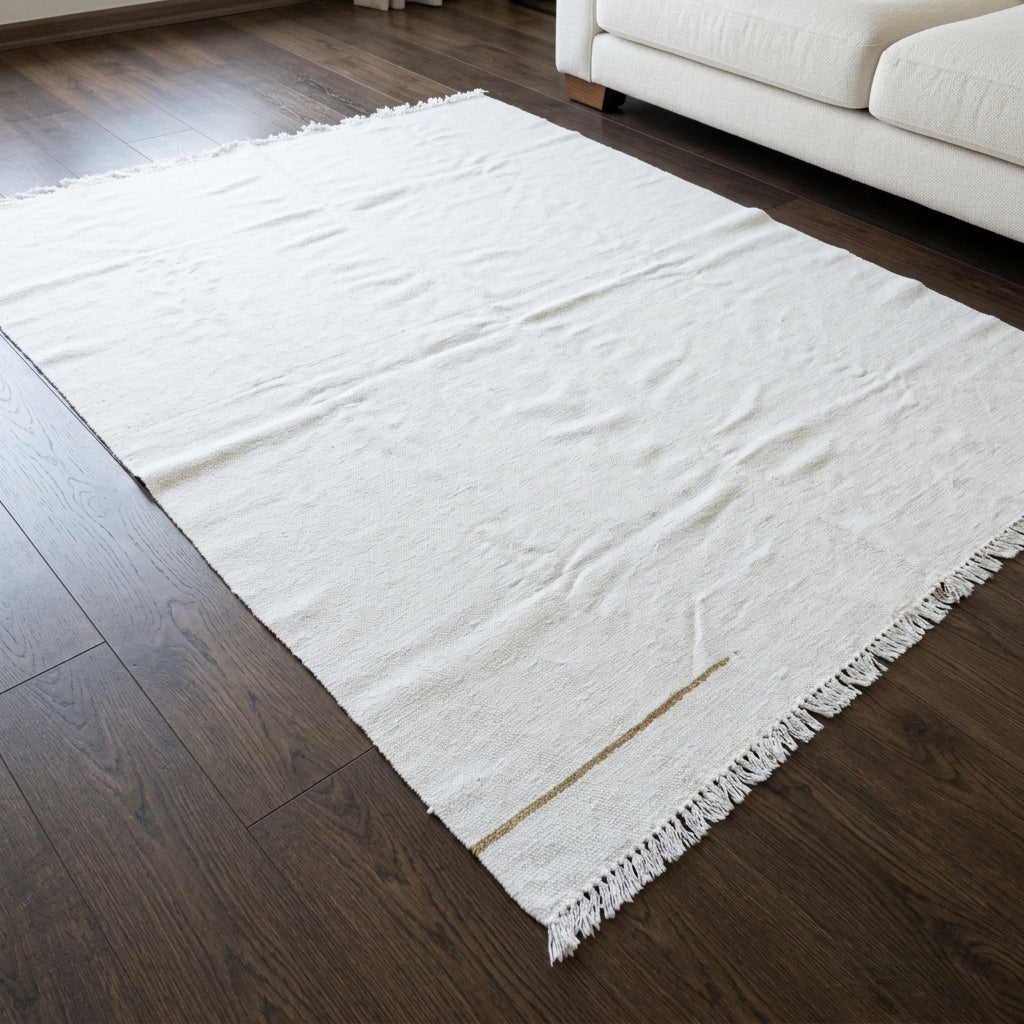Striped pattern on the Aysehangul vintage kilim rug – handwoven flatweave in Anatolia, Turkey