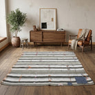 Striped pattern on the Aristokrateia vintage kilim rug – handwoven flatweave in Anatolia, Turkey
