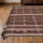 Striped pattern on the Serefsima vintage kilim rug – handwoven flatweave in Anatolia, Turkey