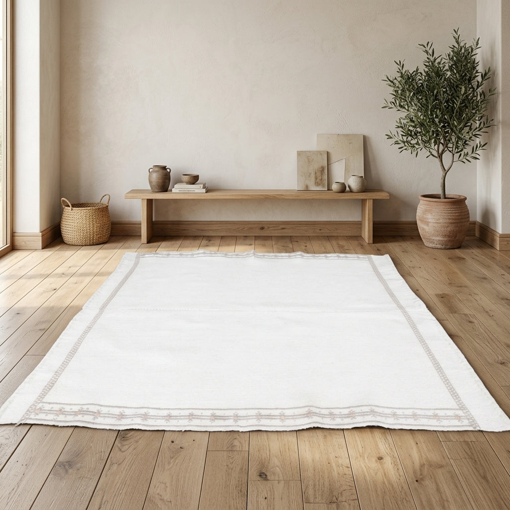Solid pattern on the Anemaura vintage kilim rug – handwoven flatweave in Anatolia, Turkey