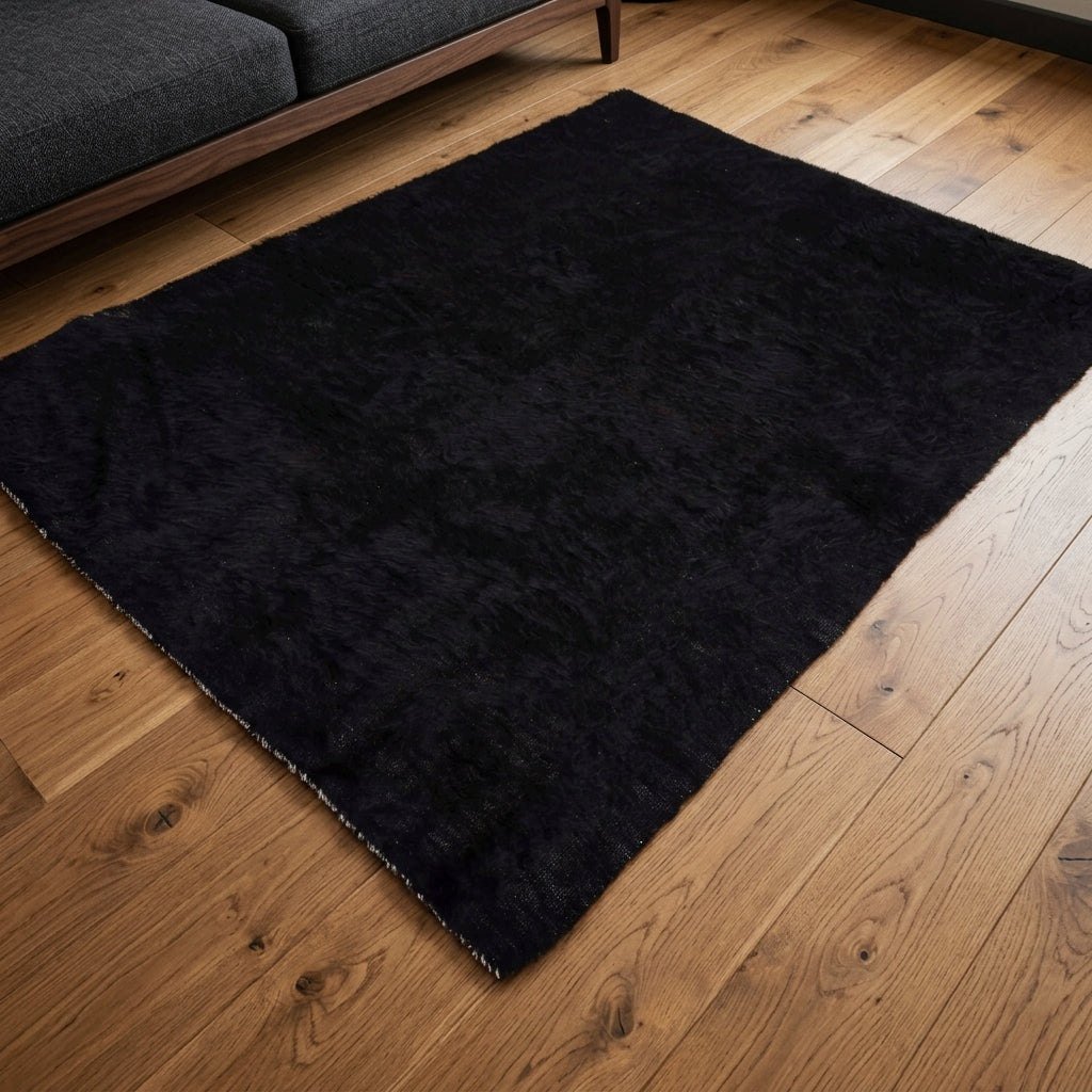 Solid pattern on the Akiknaz vintage kilim rug – handwoven flatweave in Anatolia, Turkey