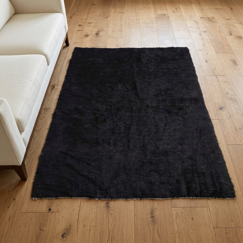 Solid pattern on the Akiknaz vintage kilim rug – handwoven flatweave in Anatolia, Turkey