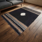 Striped pattern on the Zumrutperver vintage kilim rug – handwoven flatweave in Anatolia, Turkey