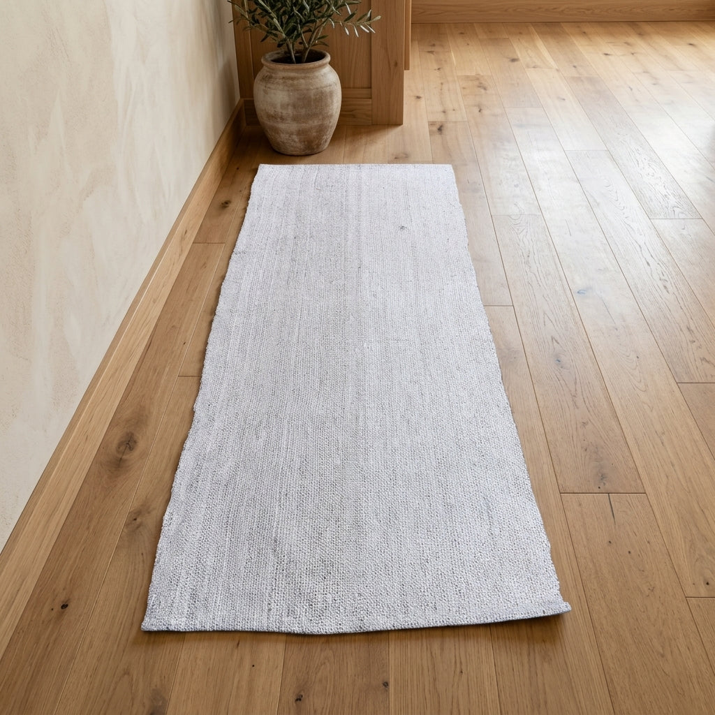 Solid pattern on the Ketenruh vintage kilim runner rug – handwoven flatweave in Anatolia, Turkey