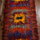 Striped pattern on the Isolampe vintage kilim runner rug – handwoven flatweave in Anatolia, Turkey
