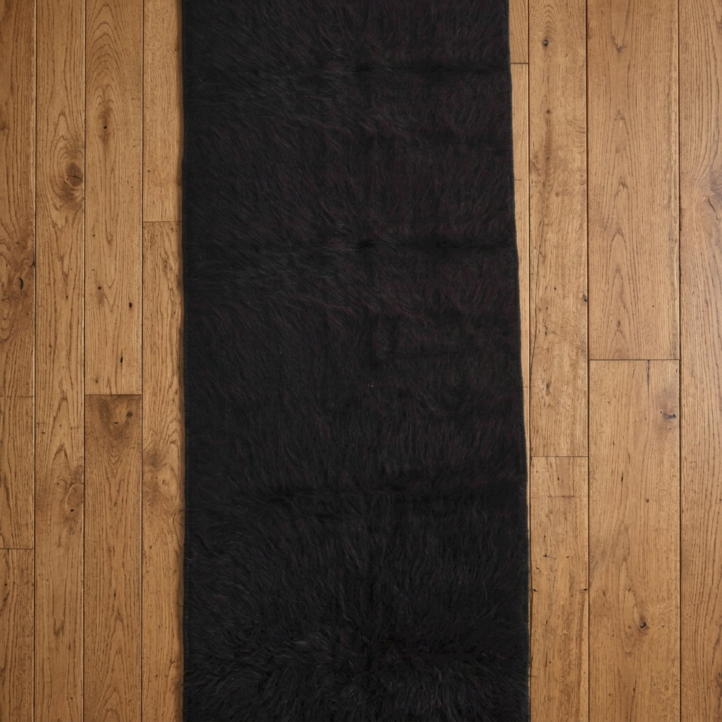 Solid pattern on the Irmakbahce vintage kilim rug – handwoven flatweave in Anatolia, Turkey