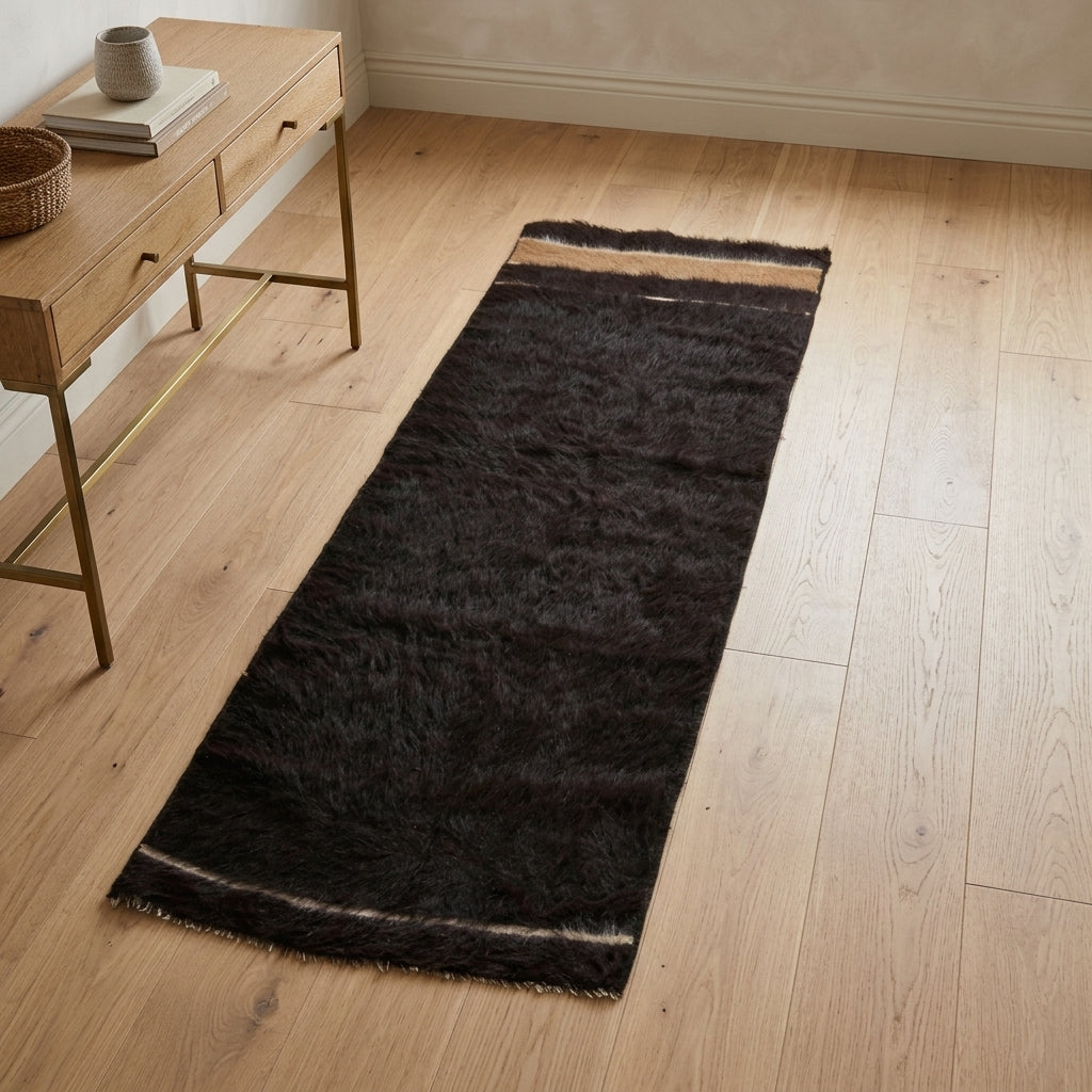 Solid pattern on the Irmakbahce vintage kilim rug – handwoven flatweave in Anatolia, Turkey