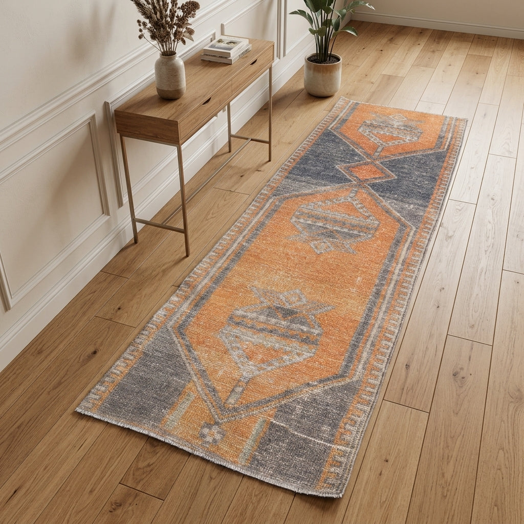 Oriental pattern on the Glaucophone vintage runner rug – handmade in Anatolia, Turkey