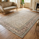 Floral pattern on the Silabahce vintage area rug – handmade in Anatolia, Turkey