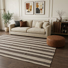 Striped pattern on the Selogena vintage kilim rug – handwoven flatweave in Anatolia, Turkey