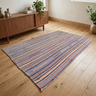 Striped pattern on the Vefakusa vintage kilim rug – handwoven flatweave in Anatolia, Turkey