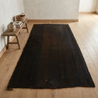 Solid pattern on the Selengonca vintage kilim rug – handwoven flatweave in Anatolia, Turkey