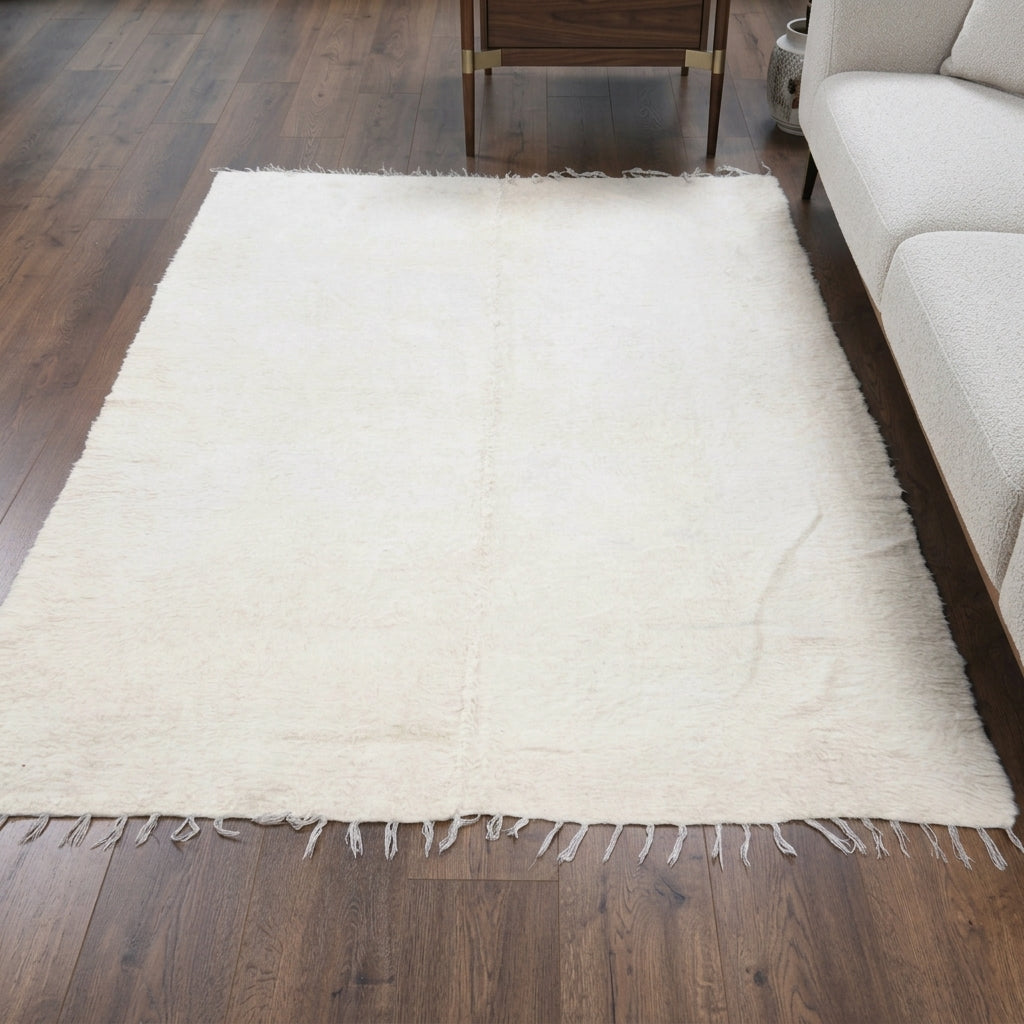 Ikat pattern on the Tiftik vintage kilim rug – handwoven flatweave in Anatolia, Turkey