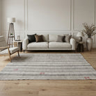 Striped pattern on the Sedanurpeyker vintage kilim rug – handwoven flatweave in Anatolia, Turkey