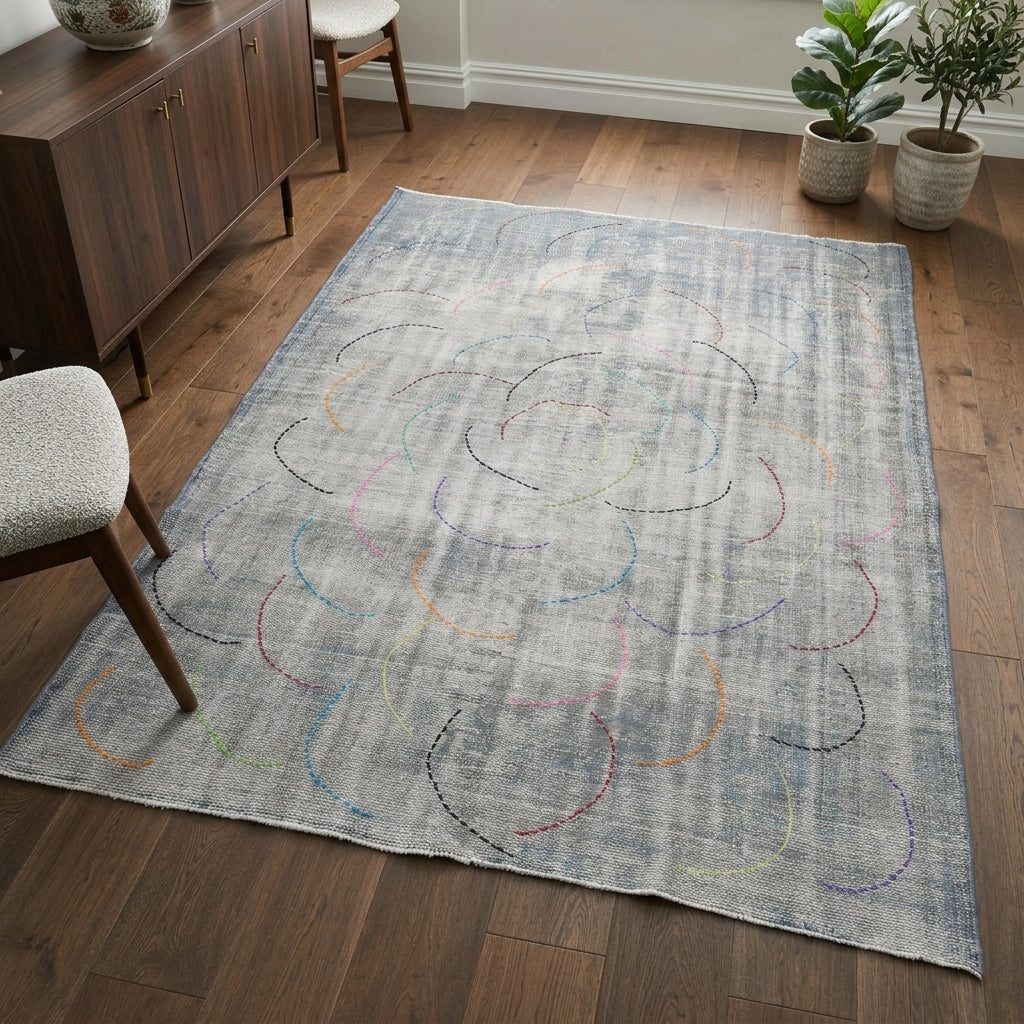 Solid pattern on the Aglaolyra antique washed vintage area rug – handmade in Anatolia, Turkey