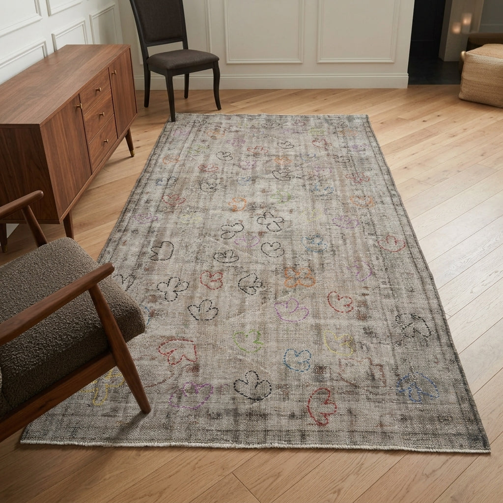Custom design pattern on the Papatyanur 1950s antique washed vintage area rug – handmade in Anatolia, Turkey