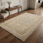 Oriental pattern on the Rhododike vintage area rug – handmade in Anatolia, Turkey