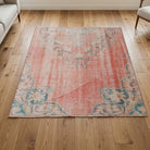 Oriental pattern on the Goncasema vintage area rug – handmade in Anatolia, Turkey