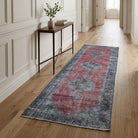 Oriental pattern on the Melistac vintage runner rug – handmade in Anatolia, Turkey