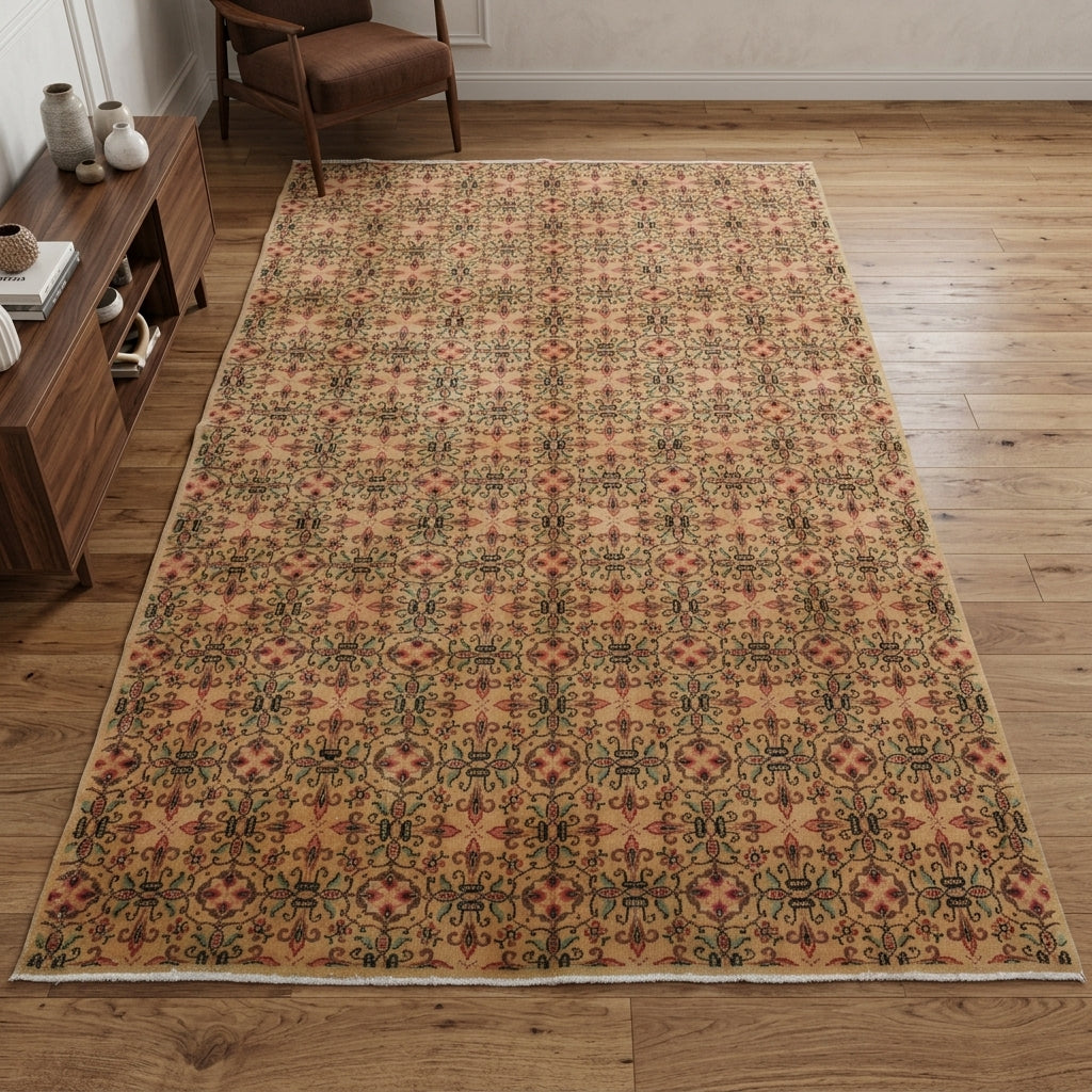 Ikat pattern on the Nilay vintage area rug – handmade in Anatolia, Turkey
