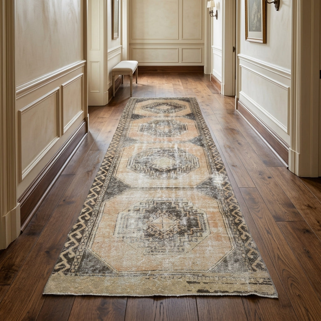Tribal pattern on the Melisnaz vintage runner rug – handmade in Anatolia, Turkey