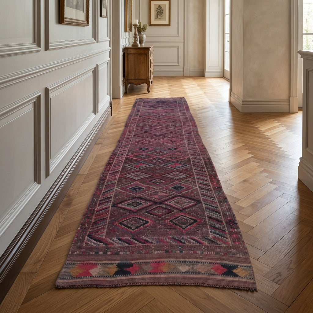 Diamond and ikat pattern on the Husnlale vintage runner rug – handmade in Anatolia, Turkey