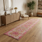 Ikat pattern on the Mujganaz vintage runner rug – handmade in Anatolia, Turkey