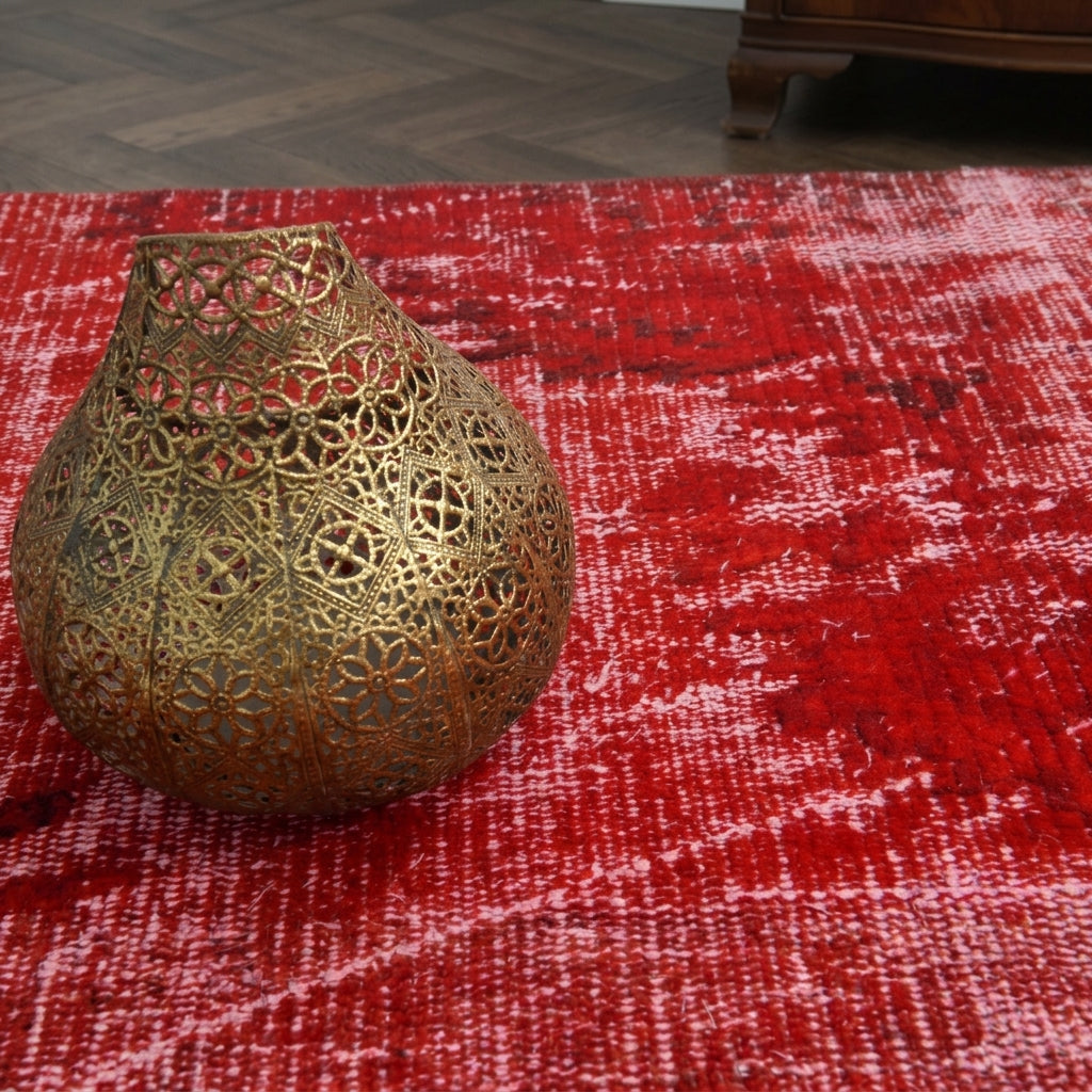 Oriental pattern on the Pyrrokome overdyed vintage area rug – handmade in Anatolia, Turkey