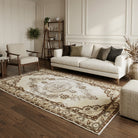 Medallion pattern on the Ihlamursema vintage area rug – handmade in Anatolia, Turkey