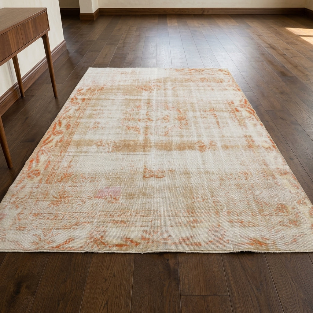 Oriental pattern on the Zulalnihal distressed vintage area rug – handmade in Anatolia, Turkey
