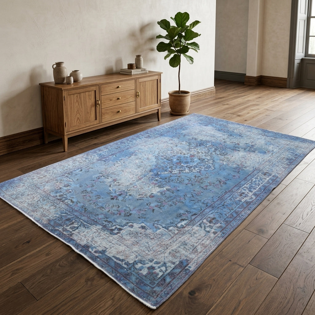 Oriental pattern on the Sedanurumut 1970's distressed vintage area rug – handmade in Anatolia, Turkey